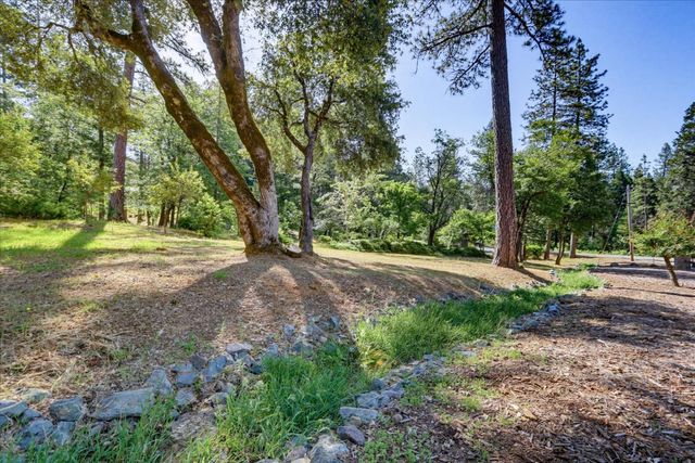 13636 Vincent Ct, Grass Valley, CA 95945