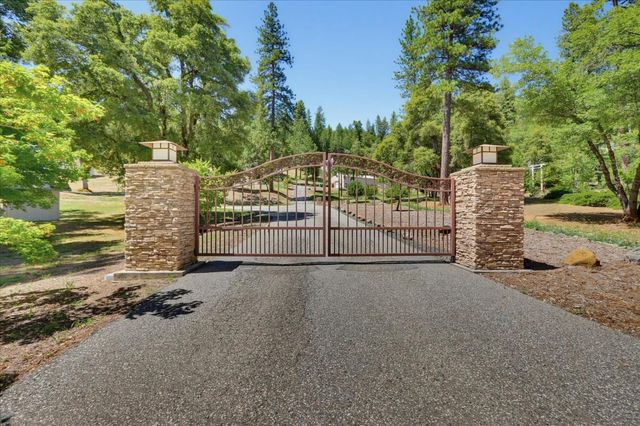 13636 Vincent Ct, Grass Valley, CA 95945