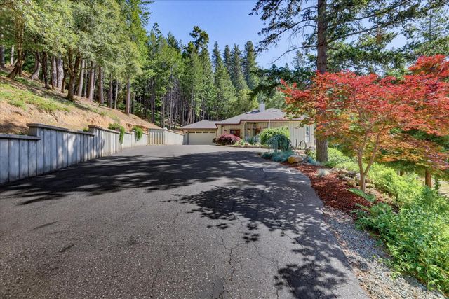 13636 Vincent Ct, Grass Valley, CA 95945