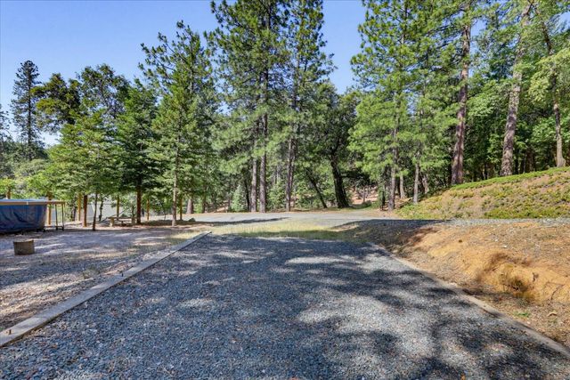 13636 Vincent Ct, Grass Valley, CA 95945