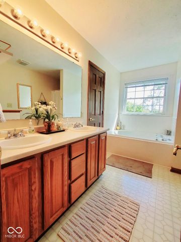 11143 Oakspring Court, Indianapolis, IN 46239