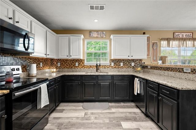 423 Blackbird Way, Hampton, GA 30228