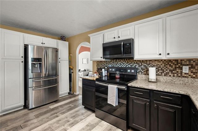 423 Blackbird Way, Hampton, GA 30228