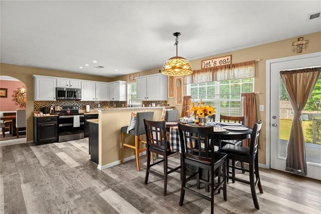 423 Blackbird Way, Hampton, GA 30228