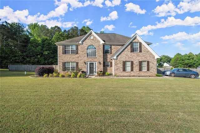 423 Blackbird Way, Hampton, GA 30228