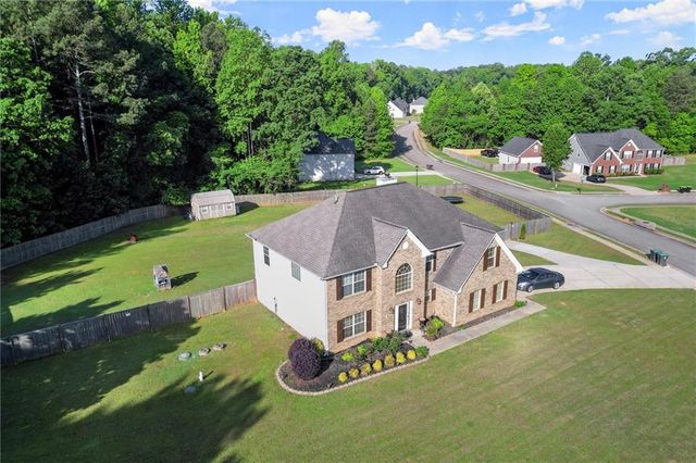 423 Blackbird Way, Hampton, GA 30228