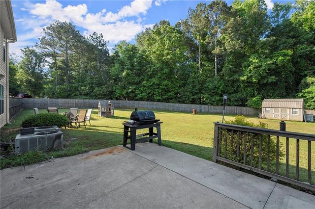 423 Blackbird Way, Hampton, GA 30228