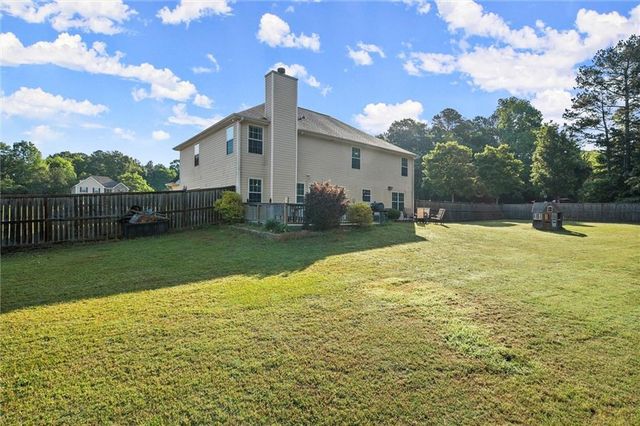 423 Blackbird Way, Hampton, GA 30228
