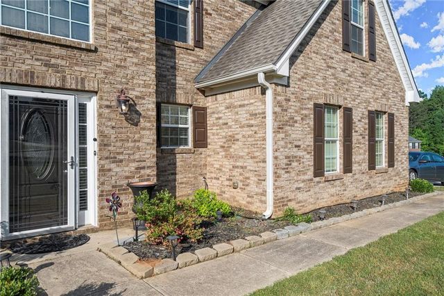 423 Blackbird Way, Hampton, GA 30228