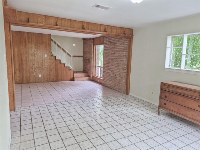 102 Post Oak, Lake Jackson, TX 77566