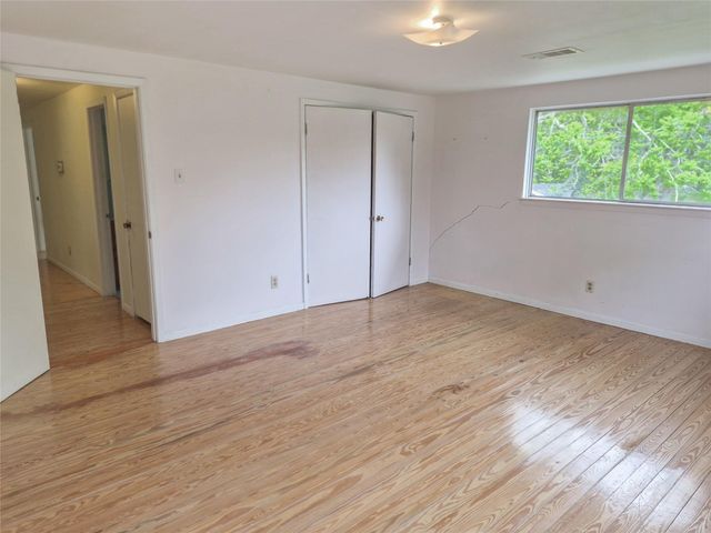 102 Post Oak, Lake Jackson, TX 77566