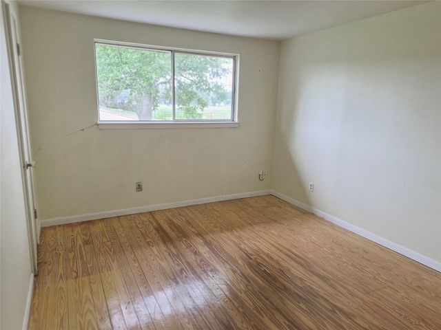 102 Post Oak, Lake Jackson, TX 77566