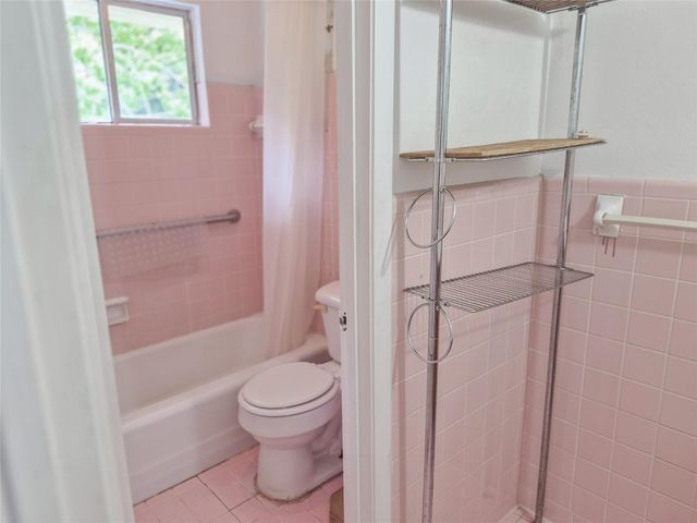 102 Post Oak, Lake Jackson, TX 77566
