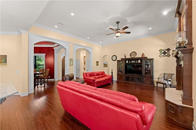 610 Winding Spring Drive, Fayetteville, AR 72703