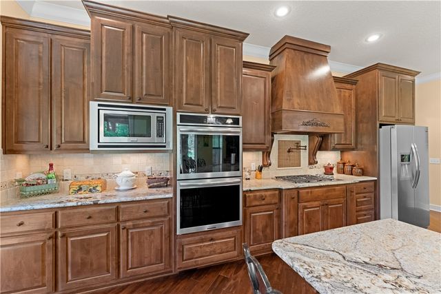 610 Winding Spring Drive, Fayetteville, AR 72703