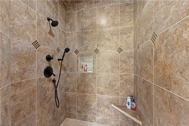 610 Winding Spring Drive, Fayetteville, AR 72703