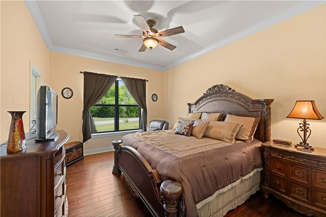 610 Winding Spring Drive, Fayetteville, AR 72703