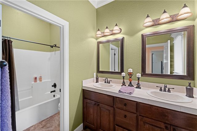 610 Winding Spring Drive, Fayetteville, AR 72703