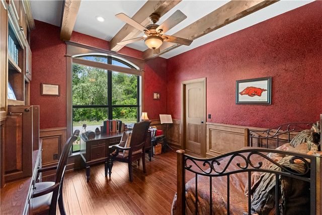 610 Winding Spring Drive, Fayetteville, AR 72703
