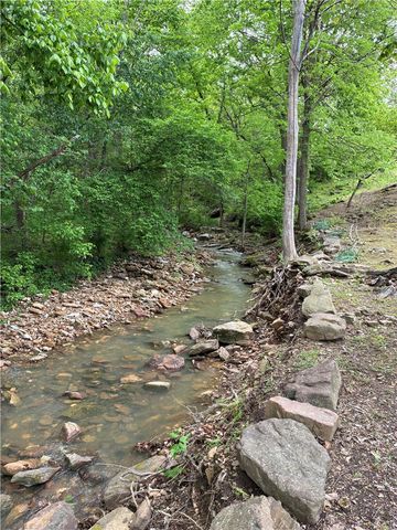 610 Winding Spring Drive, Fayetteville, AR 72703