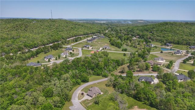 610 Winding Spring Drive, Fayetteville, AR 72703