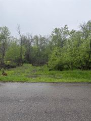 7828 Greeley Street, Utica, MI 48317