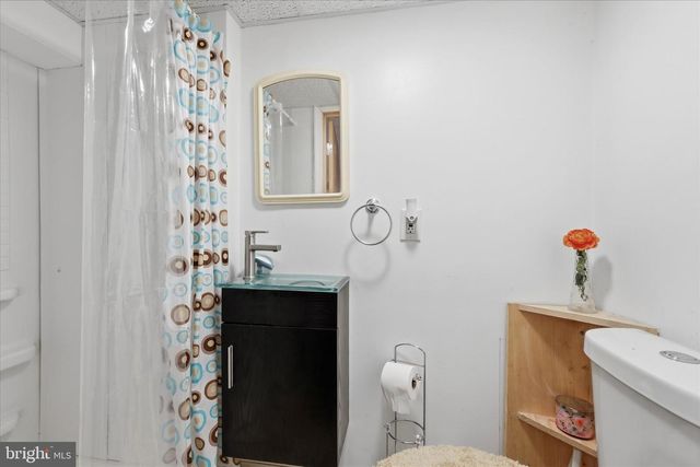 1527 N DOVER ST, Philadelphia, PA 19121