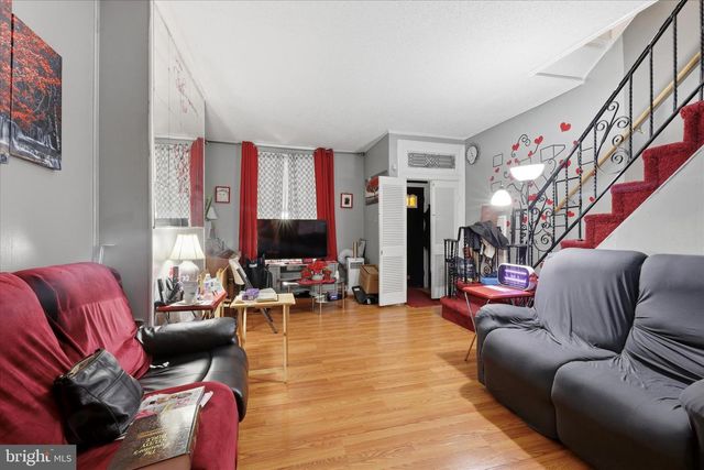 1527 N DOVER ST, Philadelphia, PA 19121