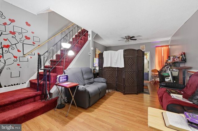 1527 N DOVER ST, Philadelphia, PA 19121