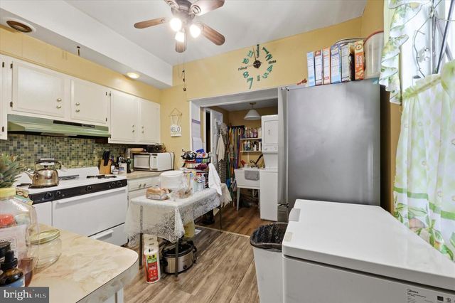 1527 N DOVER ST, Philadelphia, PA 19121