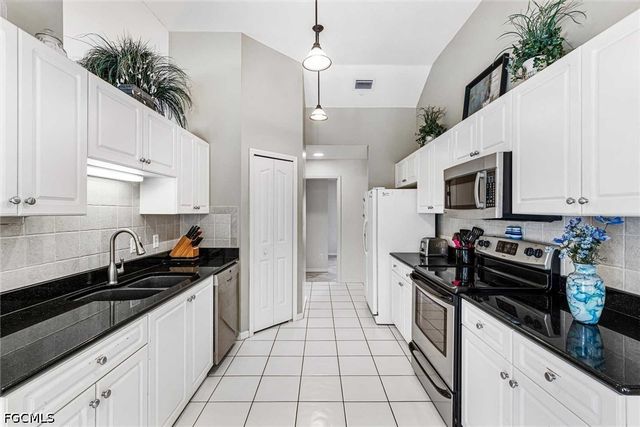 620 SE 21st TER, Cape Coral, FL 33990