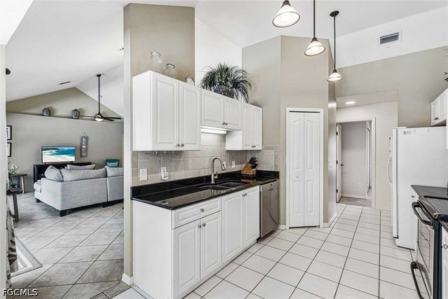 620 SE 21st TER, Cape Coral, FL 33990