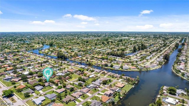 620 SE 21st TER, Cape Coral, FL 33990
