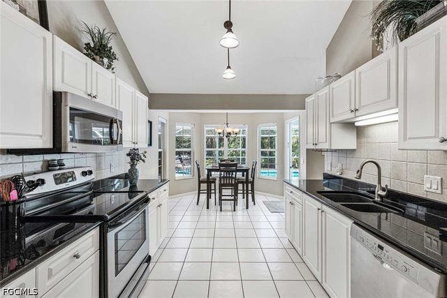 620 SE 21st TER, Cape Coral, FL 33990