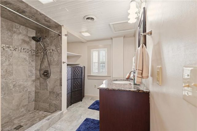 505 W Decatur Street, Madison, NC 27025