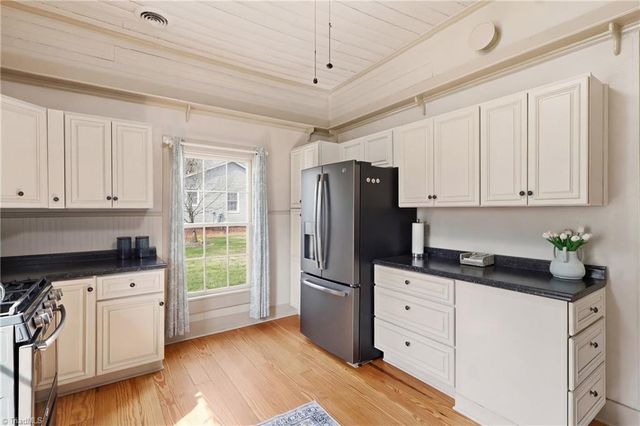 505 W Decatur Street, Madison, NC 27025