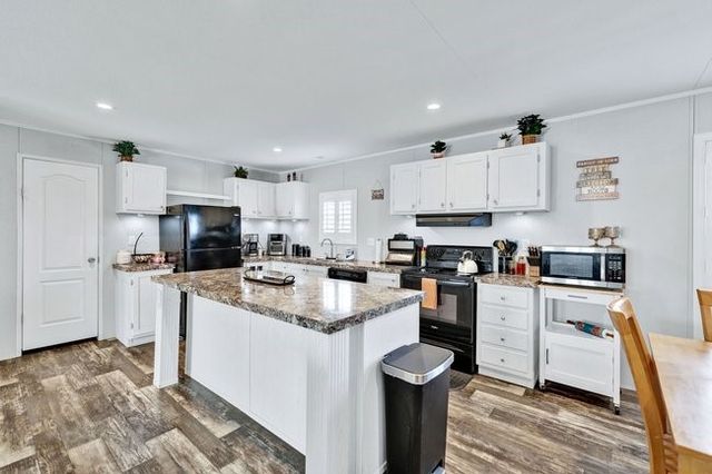 104 Private Road 1114, Decatur, TX 76234