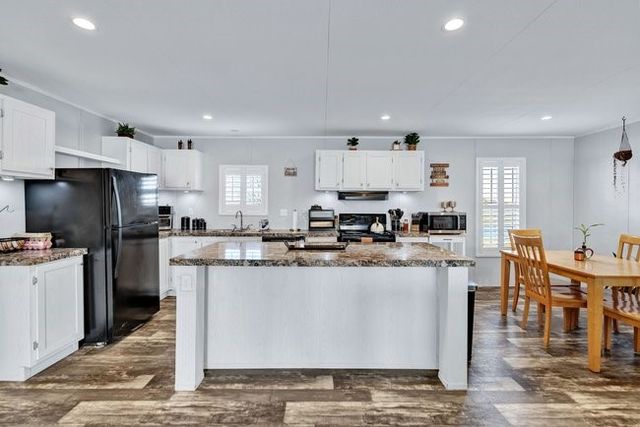 104 Private Road 1114, Decatur, TX 76234