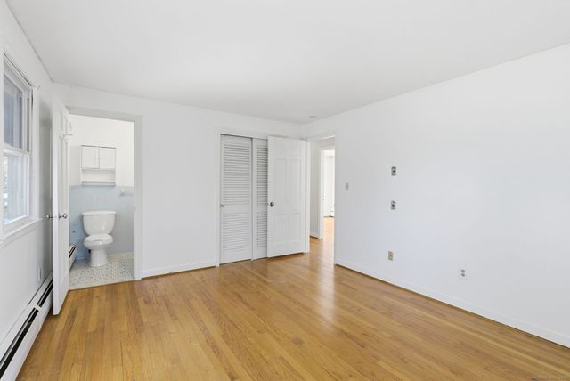 8 Cherryfield Drive, West Hartford, CT 06107