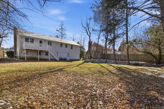 8 Cherryfield Drive, West Hartford, CT 06107