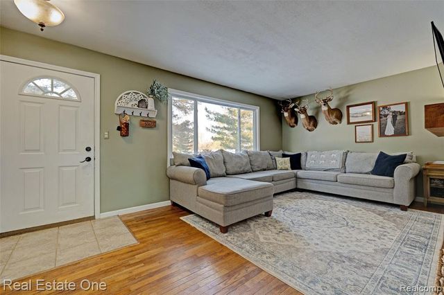 11392 E Carpenter Road, Davison, MI 48423