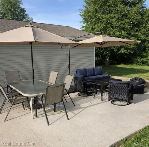 11392 E Carpenter Road, Davison, MI 48423