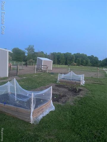 11392 E Carpenter Road, Davison, MI 48423