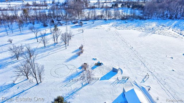 11392 E Carpenter Road, Davison, MI 48423