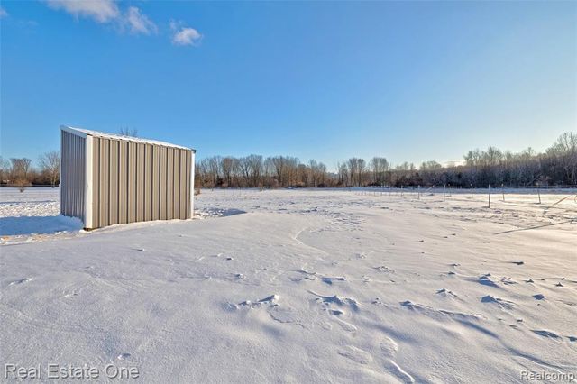 11392 E Carpenter Road, Davison, MI 48423
