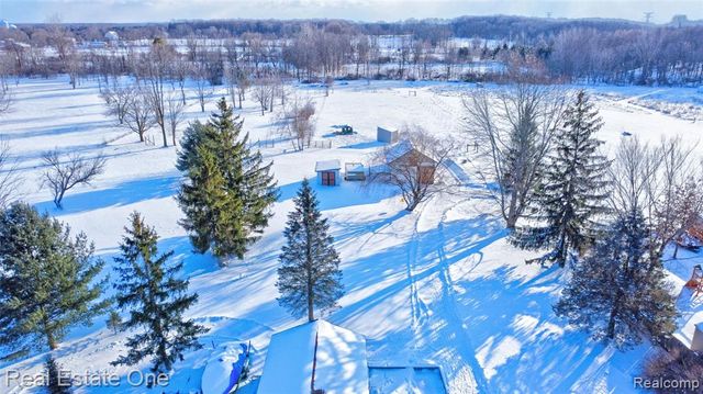 11392 E Carpenter Road, Davison, MI 48423