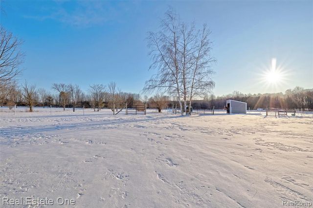 11392 E Carpenter Road, Davison, MI 48423