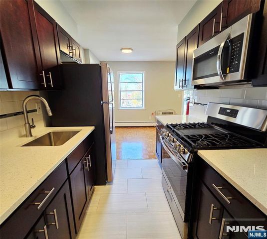 283 Main Street 1A, Ridgefield Park, NJ 07660