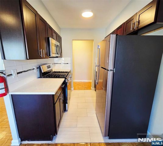 283 Main Street 1A, Ridgefield Park, NJ 07660