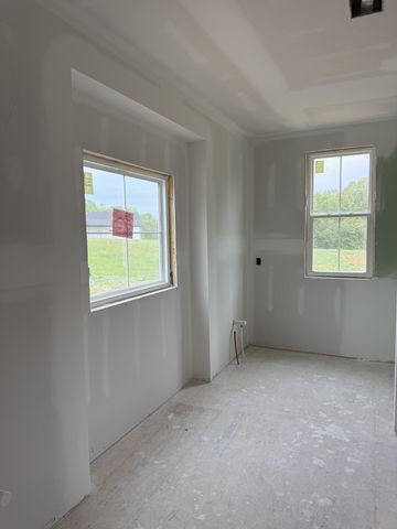 8680 Middle Lick Creek Rd, Lyles, TN 37098